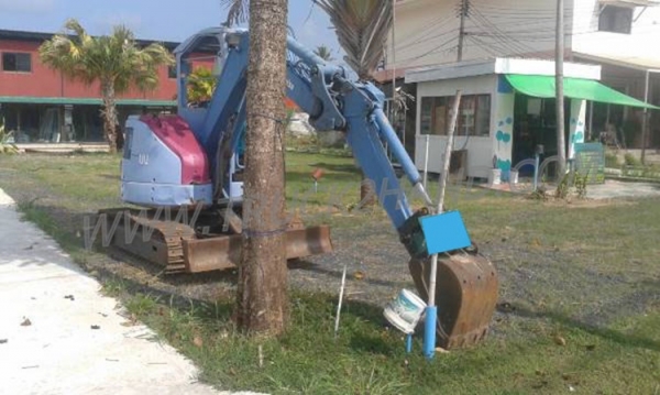 รถแบคโฮ KOMATSU