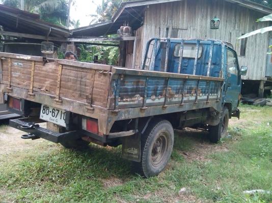 (ด่วน รถยังอยู่ค่ะ)  โตโยต้า  4  ล้อใหญ่  ปี44 เล่มพร้อม..  พร้อมใช้งาน