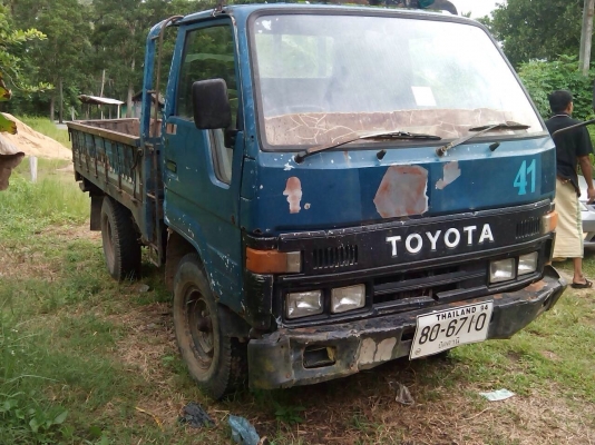 (ด่วน รถยังอยู่ค่ะ)  โตโยต้า  4  ล้อใหญ่  ปี44 เล่มพร้อม..  พร้อมใช้งาน