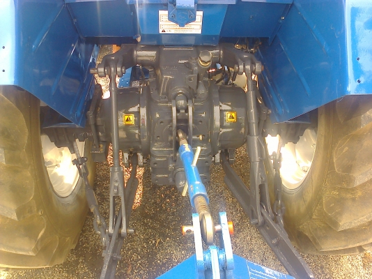 ขายฟอร์ด 6640  พร้อมทะเบียน  ดันหน้าหลี  หาง3  พร้อมใช้งาน