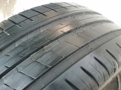 ขายยาง225/40/18 ปี 3012 MICHERLIN Prilot Sport3  1 คู่