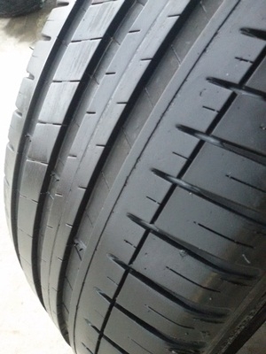 ขายยาง225/40/18 ปี 3012 MICHERLIN Prilot Sport3  1 คู่
