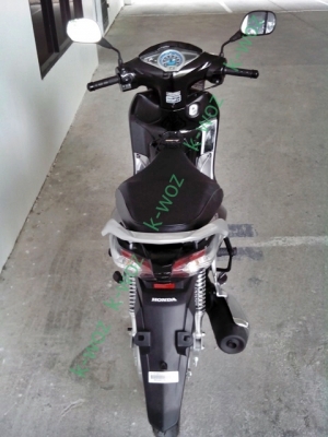 ขาย Honda Wave 125i สตาร์ทมือและเท้า สีด ำใหม่ๆไม่ถึง 3 เดือน