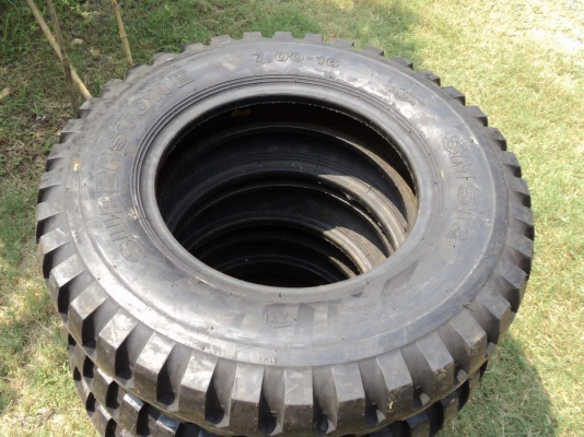 ขายยางรถจิ๊บทหาร