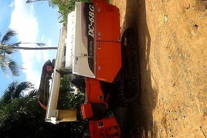 ขายรถเกี่ยวคูบูต้าDc68Gอุ้มพร้อมเทลเลอร์ขายถูกๆ370000