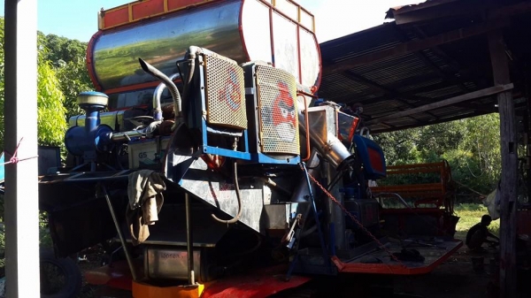 ขายรถเกี่ยวข้าวเกษตรพัฒนา ปี08 เครื่อง อีซูซุ6HH1 TURBO โซ่อัดใหม่ ใบแทรคเต็ม สภาพเต็ม พร้อมลุยงาน อุ้มโรงงาน