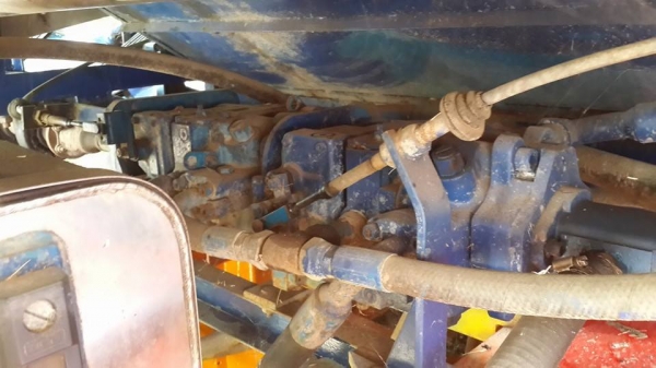 ขายรถเกี่ยวข้าวเกษตรพัฒนา ปี08 เครื่อง อีซูซุ6HH1 TURBO โซ่อัดใหม่ ใบแทรคเต็ม สภาพเต็ม พร้อมลุยงาน อุ้มโรงงาน