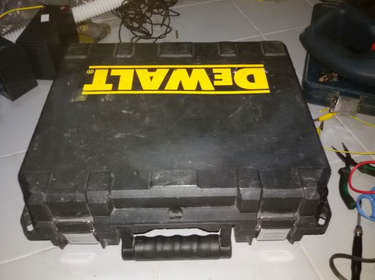 ขายสว่านไร้สาย Dewalt DCD950 18V  เจาะไม้ ปูน เหล็ก มีไฟส่องสว่าง แรง อึด ถึก