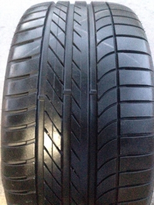 ขายเศษยาง GOODYEAR EAGLE F1 Mo 245-35-19 ปี13 สภาพ90\% 1,500.-