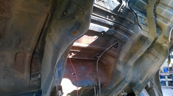 ขาย 6 ล้อดั้ม ยาง 825/16 ISUZU ROCKY เครื่อง 6BG1 175 แรงม้า คัสซีดี เกียร์เสื้อลาย เพาวเวอร์ เบรคทิฟฟี่ ทะเบียนเต็มพร้อมโอนครับ