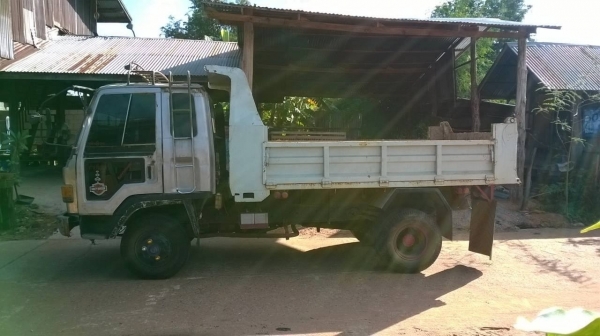 ขาย 6 ล้อดั้ม ยาง 825/16 ISUZU ROCKY เครื่อง 6BG1 175 แรงม้า คัสซีดี เกียร์เสื้อลาย เพาวเวอร์ เบรคทิฟฟี่ ทะเบียนเต็มพร้อมโอนครับ