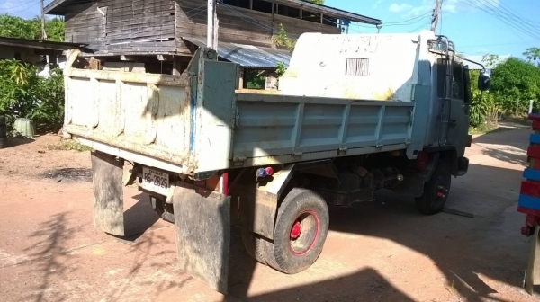 ขาย 6 ล้อดั้ม ยาง 825/16 ISUZU ROCKY เครื่อง 6BG1 175 แรงม้า คัสซีดี เกียร์เสื้อลาย เพาวเวอร์ เบรคทิฟฟี่ ทะเบียนเต็มพร้อมโอนครับ