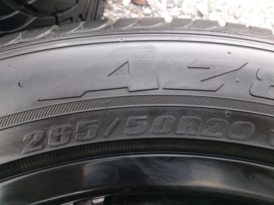 ขายแม็ก 6รูขอบ20 พร้อมยาง265/50R20 ยางปลายปี11 ดอกยางเต็มไม่แตกไม่ร้าวไม่กินข้างใช้งานน้อยมาก (สภาพแม็กยาง90\%) สวยๆ จำนวน 1 ชุด