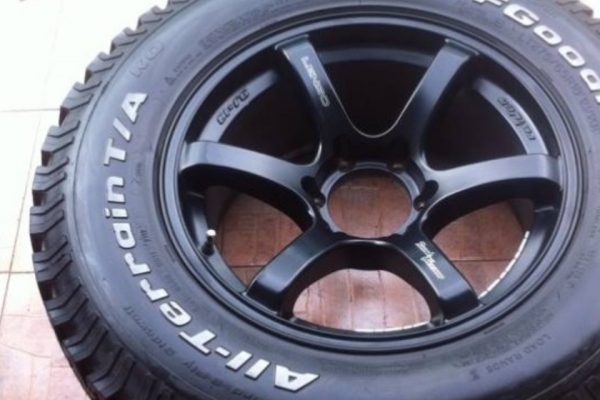 ยาง BF Goodrich All-terrain ขนาด 275 65 r18 +แม็ก Lenso 18x9 สวยๆ