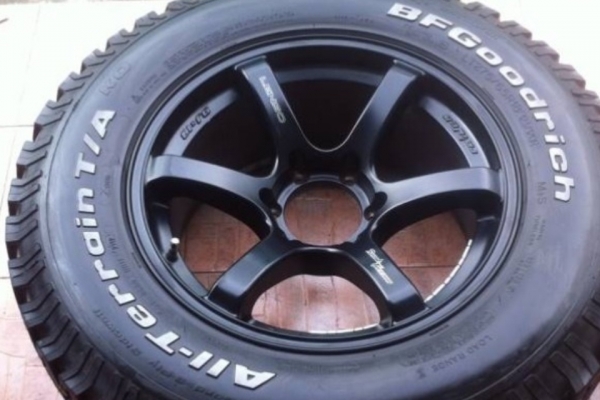 ยาง BF Goodrich All-terrain ขนาด 275 65 r18 +แม็ก Lenso 18x9 สวยๆ