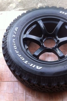ยาง BF Goodrich All-terrain ขนาด 275 65 r18 +แม็ก Lenso 18x9 สวยๆ
