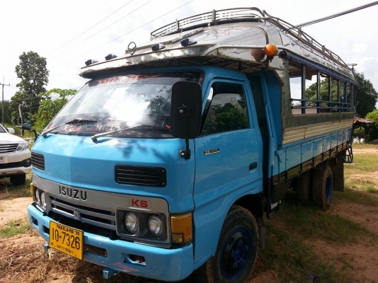 ขายKSโดยสาร สภาพพร้อมใช้งาน ยาว4.30เมตร เครื่องดี แคชซีสวย ยางดี ภายในสวย สภาพพร้อมใช้งาน เอกสารพร้อมโอน สนใจโทร 090-8588220คุณนะ ID:narong498 หรือ www.truck.in.th/498