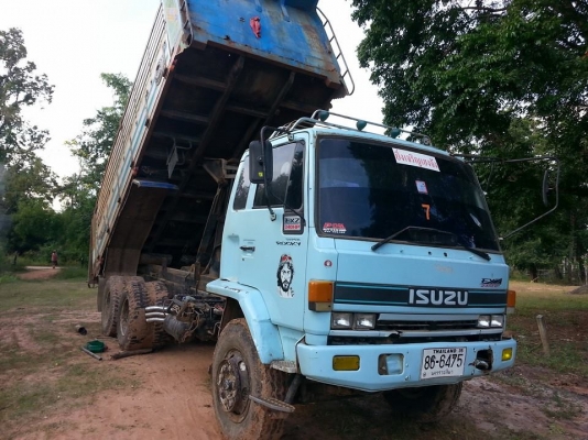 ขายดั้ม2เพลา ร็อกกี้195แรง พ.เพาเวอร์ เบรกทิฟฟี่ ภายในสวย แอร์เย็น สภาพพร้อมใช้งาน เอกสารพร้อมโอน จัดไฟแนนซ์ได้ เงื่อนไขง่ายๆวันเดียวรับรถ สนใจโทร 090-8588220คุณนะ ID:narong498 หรือ www.truck.in.th/498