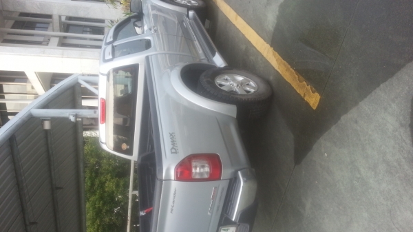 ขายdmax hilander 3.0 ขายdmax hilander 3.0