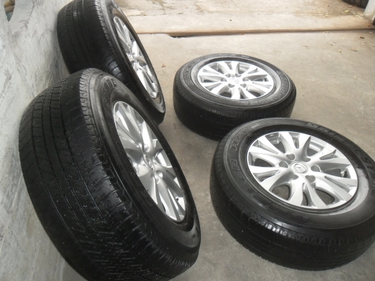 ล้อแม็ก 17นิ้ว 6รู มาสด้า พร้อมยาง 265/65R17ปี10 สวยๆ 4 ล้อ ราคา 7900 บาท