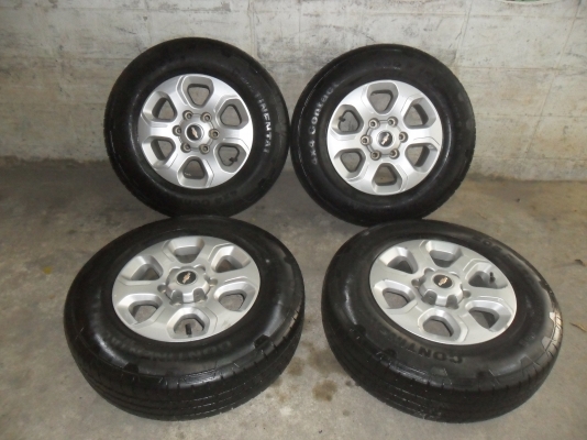 ล้อแม็ก 16นิ้ว 6รู เชฟ พร้อมยาง 205R16ปี10 สวยๆ 4 ล้อ ราคา 6900 บาท