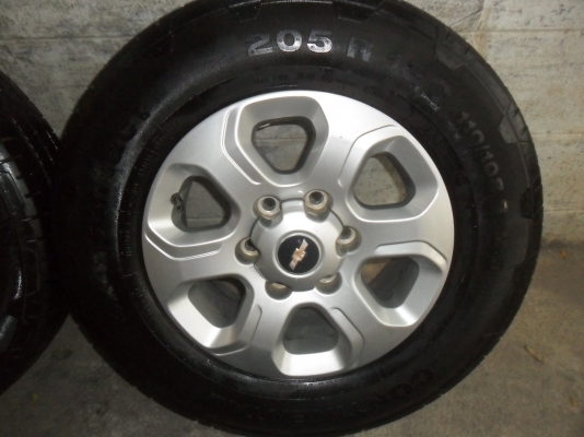 ล้อแม็ก 16นิ้ว 6รู เชฟ พร้อมยาง 205R16ปี10 สวยๆ 4 ล้อ ราคา 6900 บาท