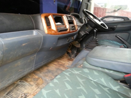 รถฮีโน่ 6 ล้อดั้ม 170 แรงม้า.  ปี 50  สนใจติดต่อ 081 - 6079515