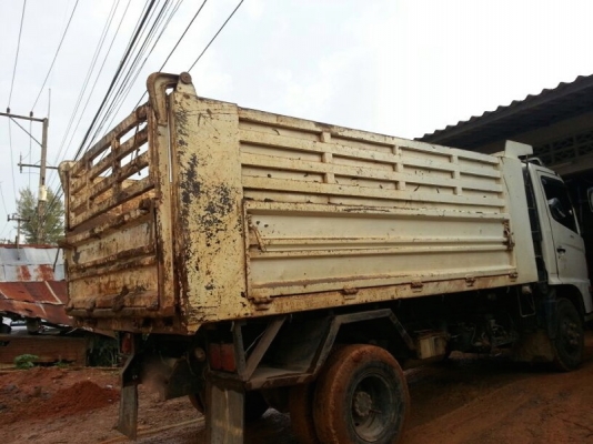 รถฮีโน่ 6 ล้อดั้ม 170 แรงม้า.  ปี 50  สนใจติดต่อ 081 - 6079515