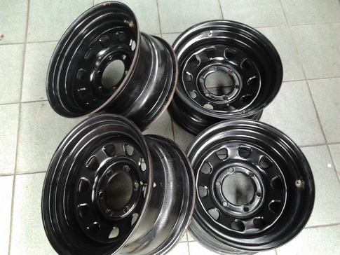 ล้อลาย Rock 6รู139 ขอบ15 กว้าง7 ออฟ-20 สภาพดี 1ชุด