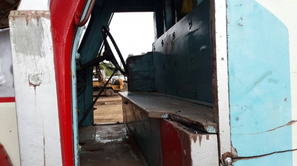 ขายด่วนรถบรรทุก 6 ล้อท้ายลาด บันไดขึ้นรถเกี่ยวข้าว ขายด่วนรถบรรทุก 6 ล้อท้ายลาด บันไดขึ้นรถเกี่ยวข้าว