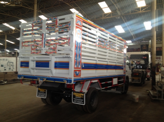 เพิ่งเสร็จค่ะขายไม่แพง ISUZU NPR เครื่อง 4HE1 130 แรงม้า กระบะดั้มพ์เกษตรคอกสูง ยาว 4.50 เมตร กว้าง 2.20 เมตร สูง 1.70 เมตร ยาง 825 ขอบ 16 นิ้ว พร้อมแลบลาย รัยประกัน เครื่อง เกียร์ เฟืองท้าย ระบบไฟ ระบบแอร์ นาน 30 วัน ทำใหม่ทั้งคันคะพร้อมเล่มทะเบียนนะคะ เพิ่งเสร็จค่ะขายไม่แพง ISUZU NPR เครื่อง 4HE1 130 แรงม้า กระบะดั้มพ์เกษตรคอกสูง ยาว 4.50 เมตร กว้าง 2.20 เมตร สูง 1.70 เมตร ยาง 825 ขอบ 16 นิ้ว พร้อมแลบลาย รัยประกัน เครื่อง เกียร์ เฟืองท้าย ระบบไฟ ระบบแอร์ นาน 30 วัน ทำใหม่ทั้งคันคะพร้อมเล่มทะเบียนนะคะ