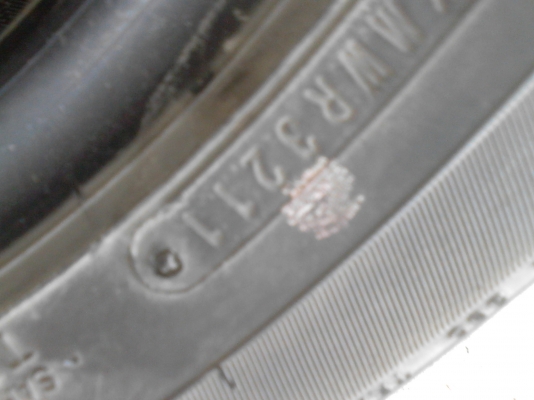 185/60R15 DUNLOP SP SPORT 2030 ปี2011 ชุด 4 เส้น TEL.081-427-3941 185/60R15 DUNLOP SP SPORT 2030 ปี2011 ชุด 4 เส้น TEL.081-427-3941