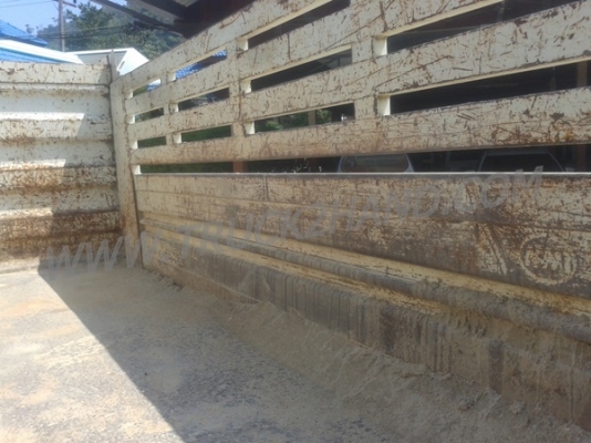 ISUZU  6 ล้อดัมพ์ รุ่น NMR 130  ปีจดทะเบียน 2554