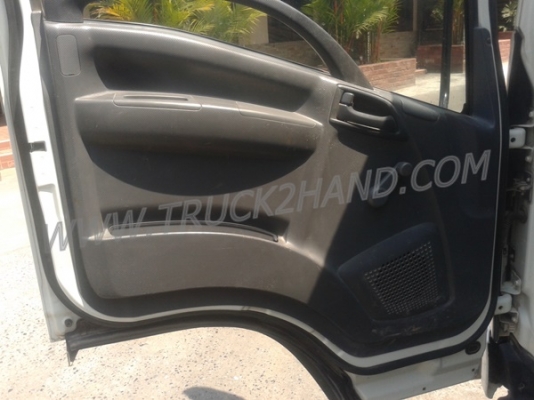 ISUZU  6 ล้อดัมพ์ รุ่น NMR 130  ปีจดทะเบียน 2554