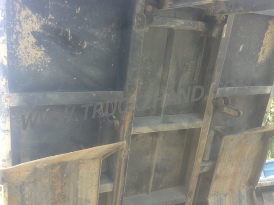 ISUZU  6 ล้อดัมพ์ รุ่น NMR 130  ปีจดทะเบียน 2554