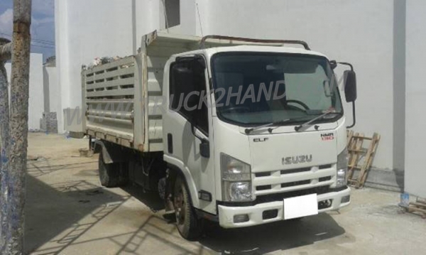 ISUZU  6 ล้อดัมพ์ รุ่น NMR 130  ปีจดทะเบียน 2554