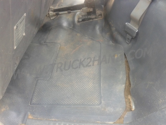 ISUZU  6 ล้อดัมพ์ รุ่น NMR 130  ปีจดทะเบียน 2554