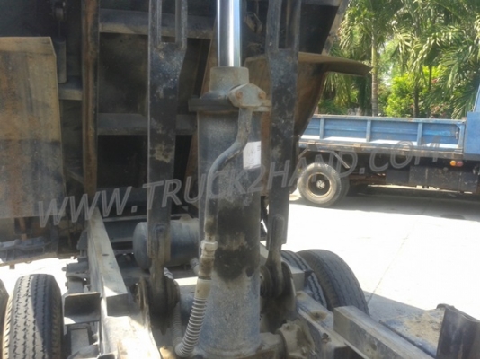 ISUZU  6 ล้อดัมพ์ รุ่น NMR 130  ปีจดทะเบียน 2554