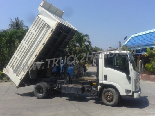 ISUZU  6 ล้อดัมพ์ รุ่น NMR 130  ปีจดทะเบียน 2554