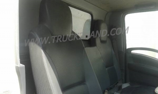 ISUZU  6 ล้อดัมพ์ รุ่น NMR 130  ปีจดทะเบียน 2554