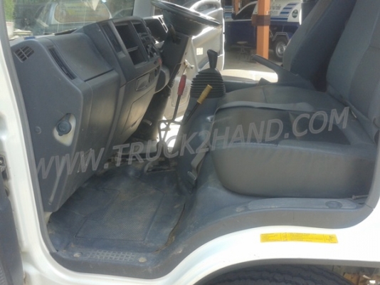 ISUZU  6 ล้อดัมพ์ รุ่น NMR 130  ปีจดทะเบียน 2554