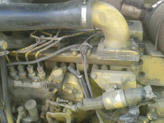 ขายด่วน.komatsu pc 60-7  โทร 089-266-7902