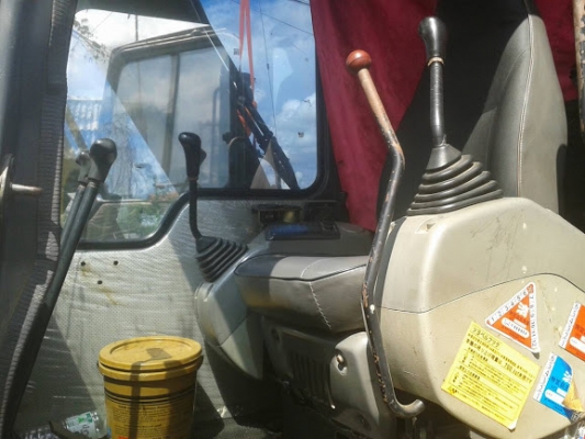 ขายด่วน.komatsu pc 60-7  โทร 089-266-7902