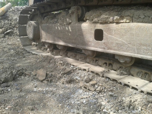 ขายด่วน.komatsu pc 60-7  โทร 089-266-7902