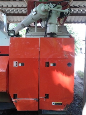 รถเกี่ยวข้าวDC68