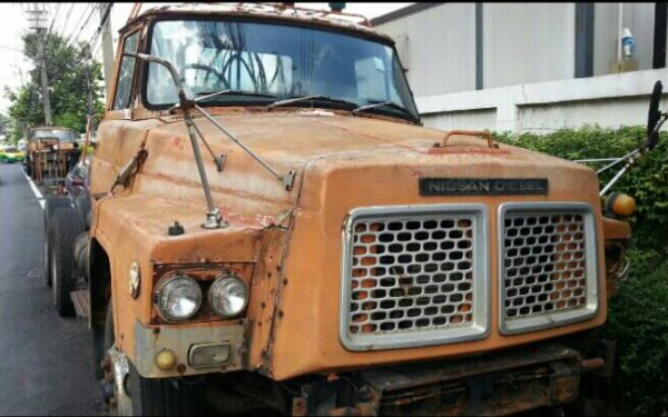 หัวลากนิสสัน พร้อมทะเบียน สภาพเดิมทุกอย่าง