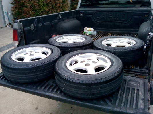 ล้อแม็กพร้อมยาง1900บาท