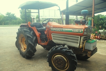 ขายรถไถ Kubota L2402DT พร้อมผานพรวน รถ2เพลา พร้อมใช้งานครับ