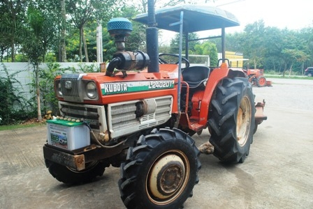 ขายรถไถ Kubota L2402DT พร้อมผานพรวน รถ2เพลา พร้อมใช้งานครับ