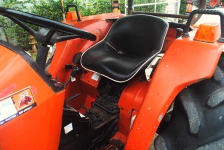 ขายรถไถ Kubota L2402DT พร้อมผานพรวน รถ2เพลา พร้อมใช้งานครับ ขายรถไถ Kubota L2402DT พร้อมผานพรวน รถ2เพลา พร้อมใช้งานครับ